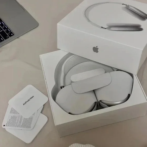 AirPods Max упаковка